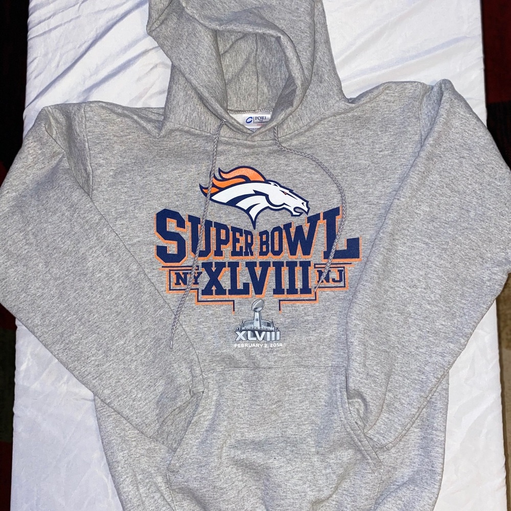 Denver Broncos size small super bowl 2014 hoodie